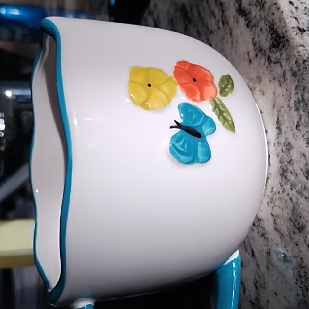 Hello Fall coffee mug🍁 - Picture 3 of 8